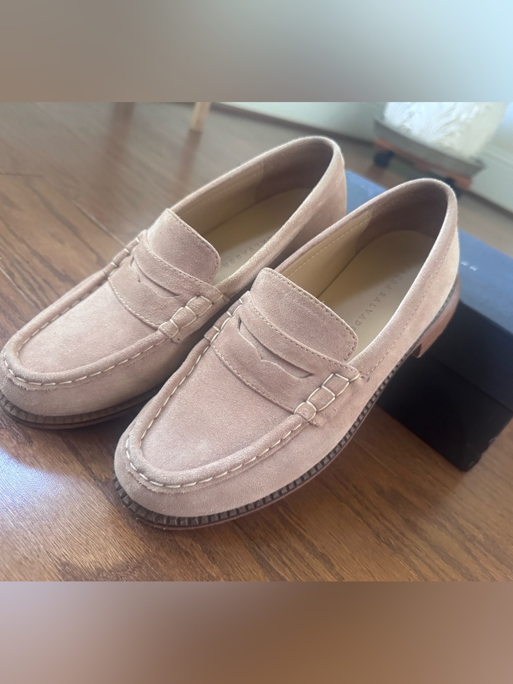Suede Penny Loafers in Blush Pink Freda Salvador sz 8 Elba